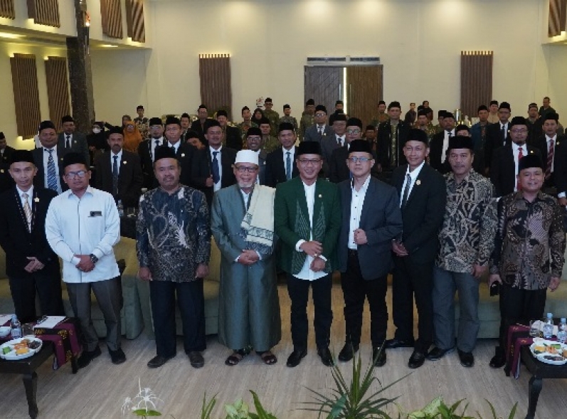 Bupati Bandung Hadiri Pelantikan Pengurus FKDT