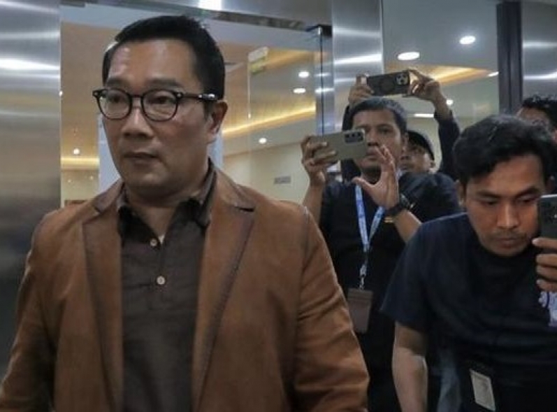 Mantan Gubernur Jabar Ridwan Kamil Lakukan Tes DNA di Bareskrim Polri