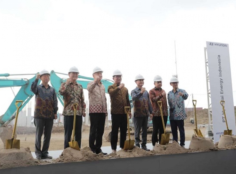 Gubernur Ridwan Kamil Lakukan Peletakan Batu Pertama Pembangunan Pabrik Baterai Mobil Listrik di Kabupaten Bekasi
