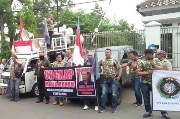 Aksi Demo Damai LSM Penjara PN, Geruduk Sejumlah Instansi di Kota Bandung