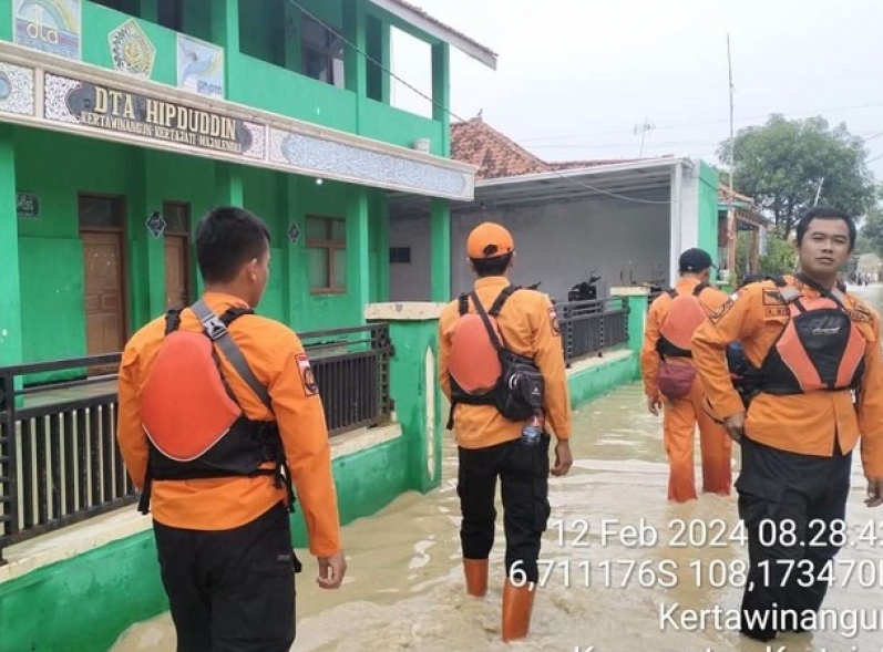 Banjir Majalengka - Sumedang Berangsur Surut, BPBD Jabar Sudah Terjun ke Lapangan