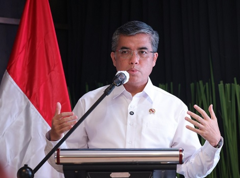Menaker Yassierli: Pemerintah Perkuat Perlindungan Pekerja melalui Regulasi Pembatasan Alih Daya