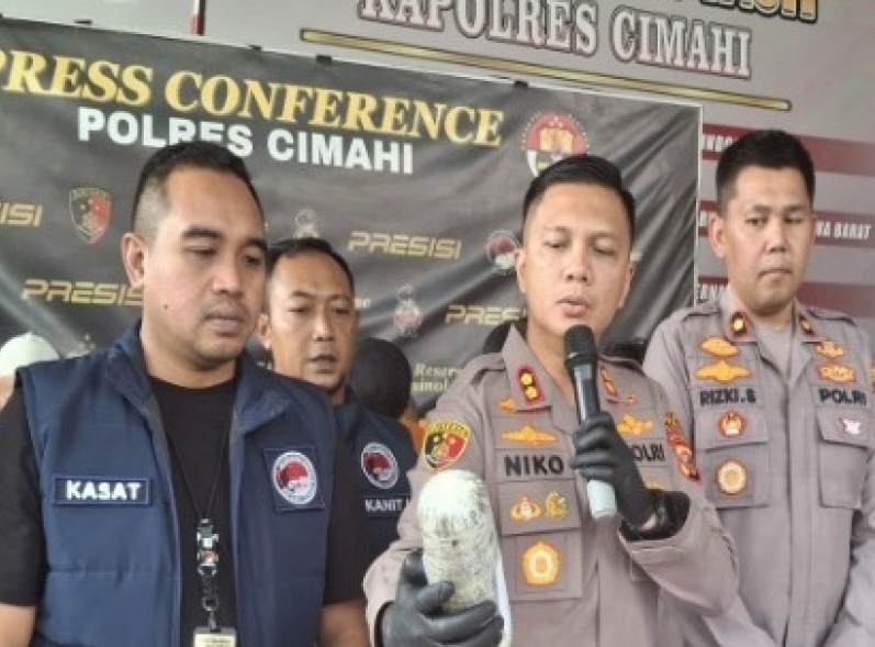 Polisi Bongkar Pabrik Rumahan Tembakau Sintetis di Cimahi