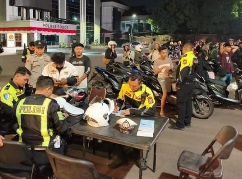 Polres Bogor Sita 75 Knalpot Brong Cegah Kejahatan Jalanan dan Gangguan Kamtibmas
