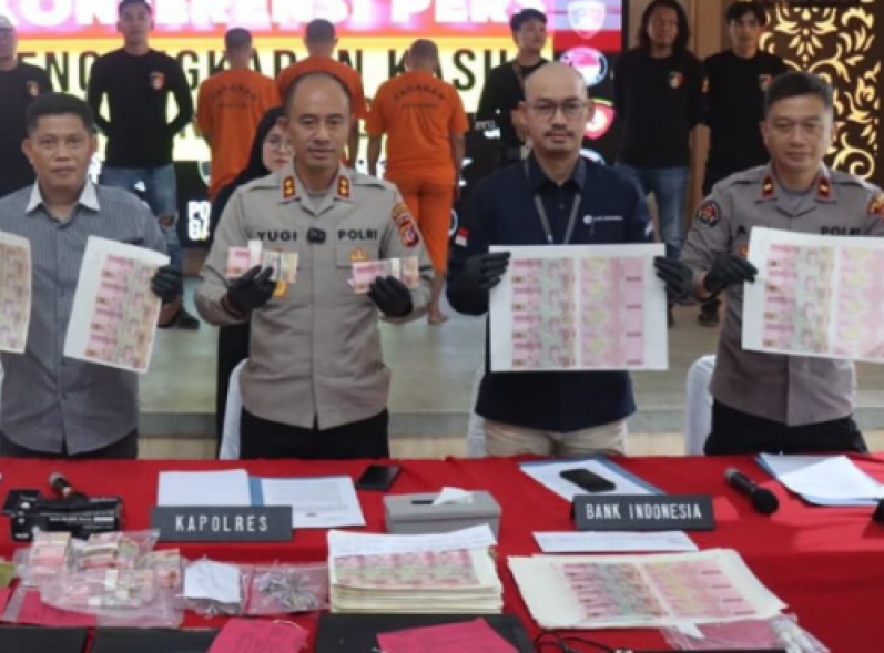 Polres Garut Ungkap Peredaran Uang Palsu di Desa Godog, Ribuan Lembar Berhasil Disita