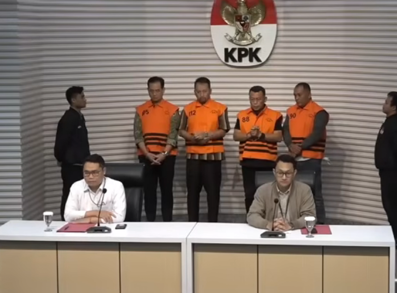 Bupati Ponorogo Sugiri Sancoko dan Tiga Rekanya Ditetapkan Jadi Tersangka dan Langsung Ditahan