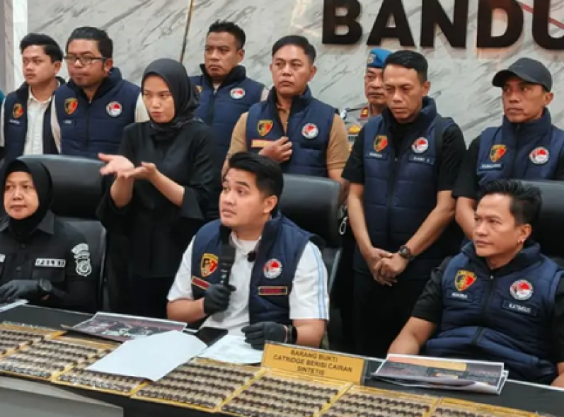 Polrestabes Bandung Ungkap Laboratorium Liquid Vape, Dua Pelaku Diringkus 400 Cartridge Berhasil Disita