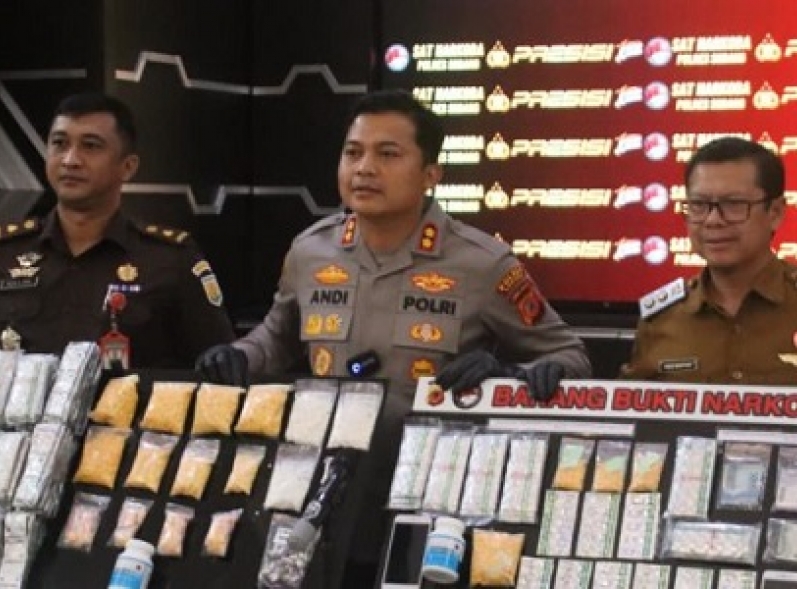 Polres Subang Berhasil Bongkar  21 Kasus Narkoba, 26 Tersangka Diamankan dan Sabu 146 Gram Disita