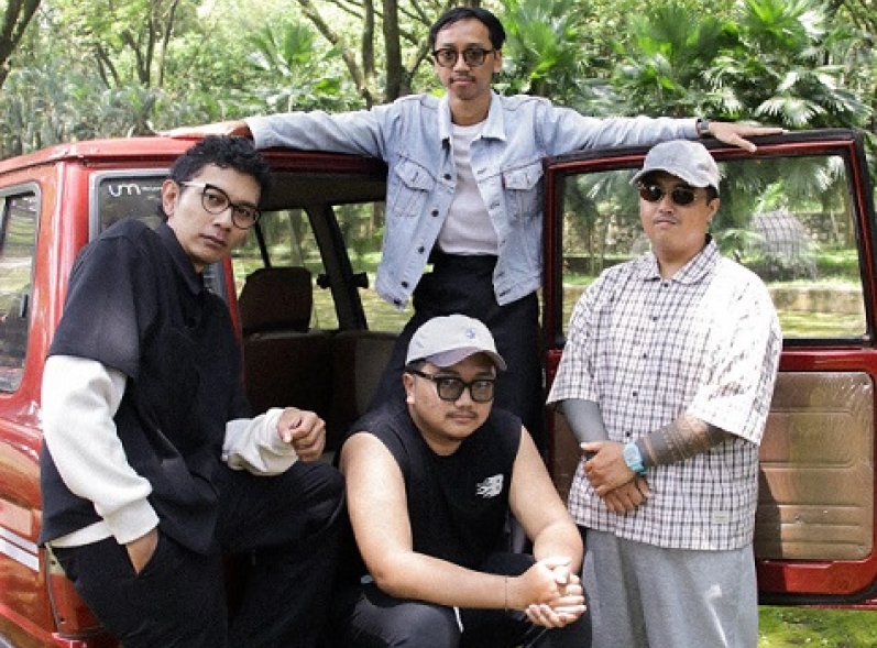 Unit Power Pop Peni Rilis Album 30, Rangkum Tahun-Tahun Pertama dalam Cerita Personal Urban dan Refleksi Generasi